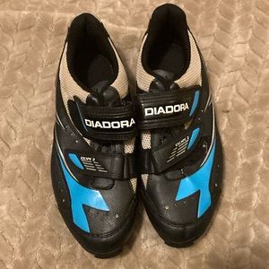 Diadora size 8.5 Spin Shoes